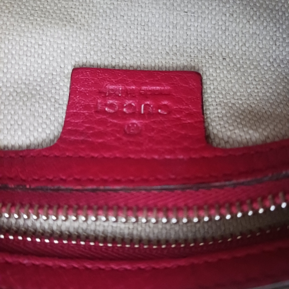 Authentic Gucci - Picture 5 of 9